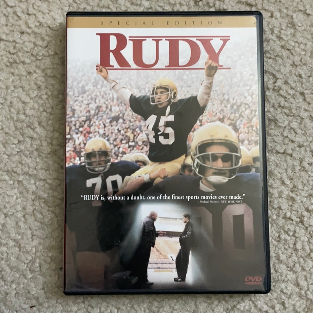 DVD-Rudy  🌟Bundle likes for a deal🌟